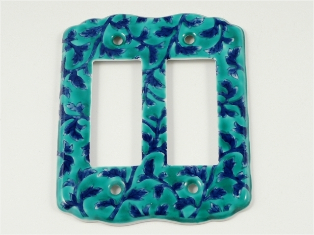 グリーン濃唐草紋様　スイッチプレート　６穴