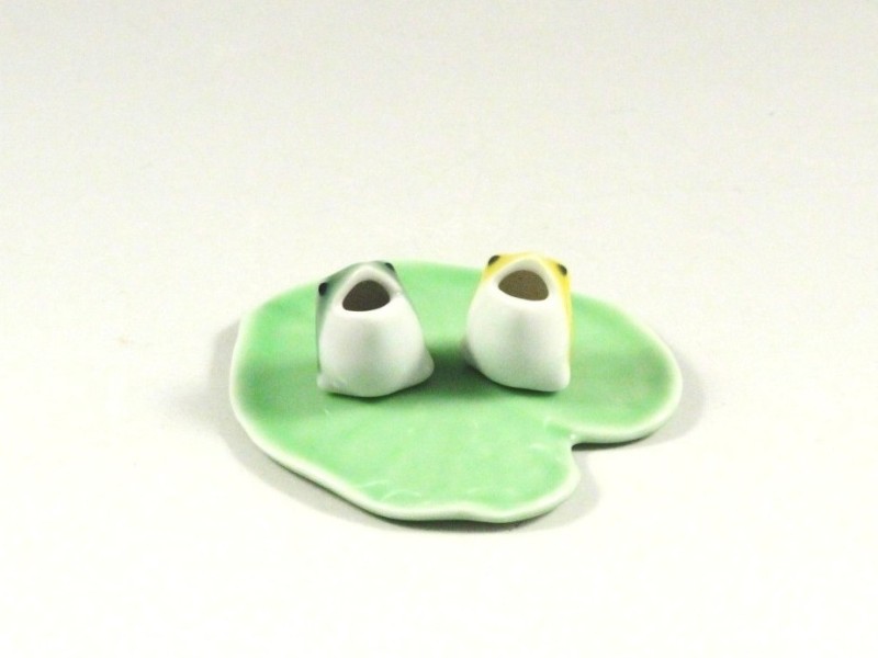 三つ蛙 小 緑　小 黄　蓮の葉皿セット
