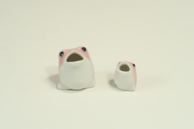 【ちろりん】三つ蛙  ピンク大小 セット