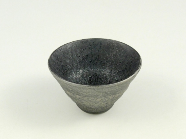 晶雲母銀　反グイ呑