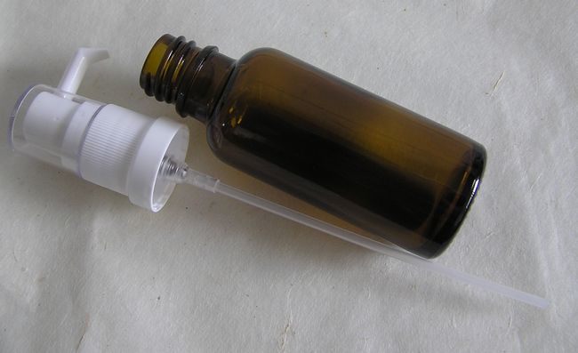 ガラス遮光瓶　ポンプ付きボトル（アンバー）30ml