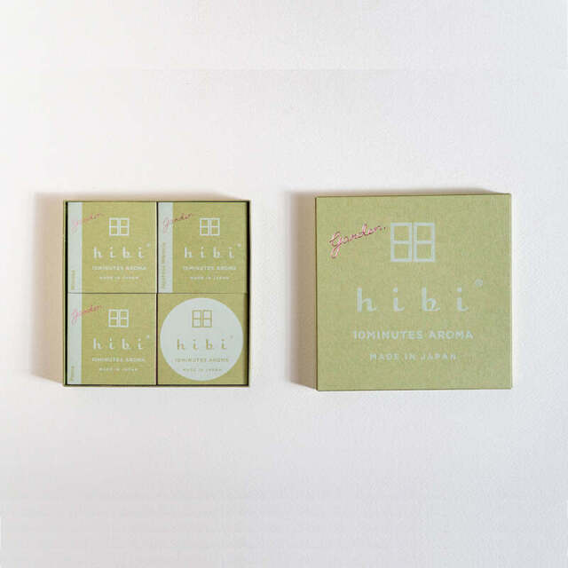 hibi garden. ギフトボックス(ペーパーバッグ・メッセージカード付)　お香スティック8本×3種　計24本／専用マット付　(ミモザ/藤-フジ/ピオニー(芍薬-シャクヤク)）【ネコポス（追跡可能メール便）対応】