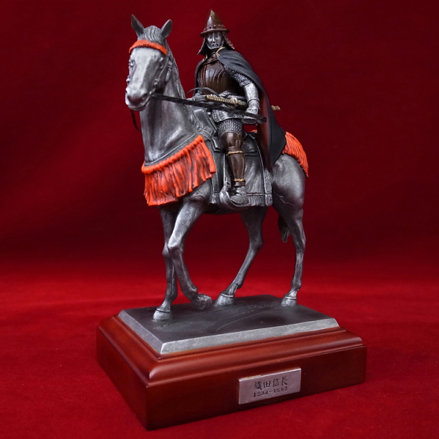 織田信長 騎乗像 ヒストリカルフィギュア 株式会社謙信　中古 侍フィギュア 織田信長（騎馬像） 長篠の戦い