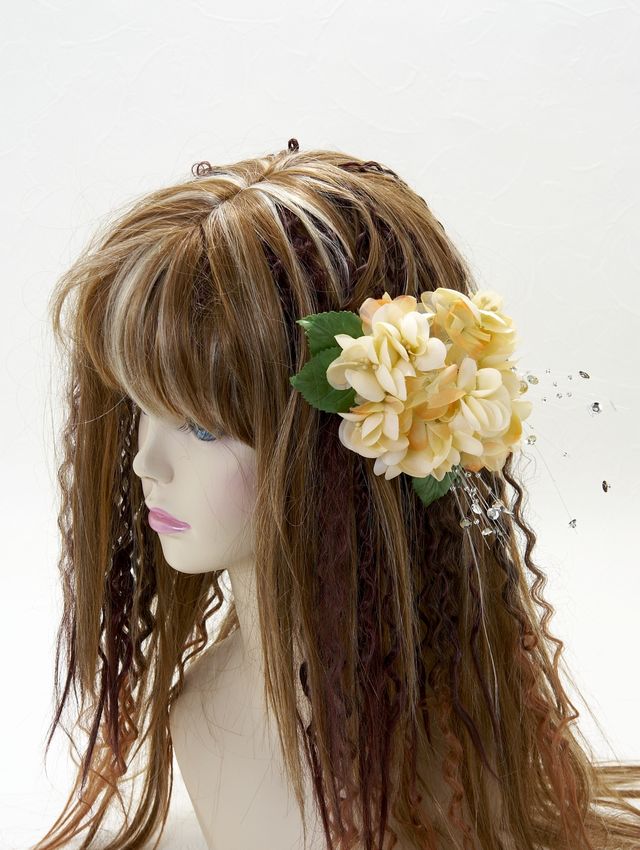 【特価SALE　髪飾り・ヘアアクセサリー】紫陽花−アイボリーオレンジ・バレッタ