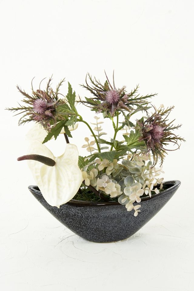 【造花・アーティフィシャルフラワー・インテリアアレンジ】アンスリュームとエリンジュームのナチュラルアレンジメント
