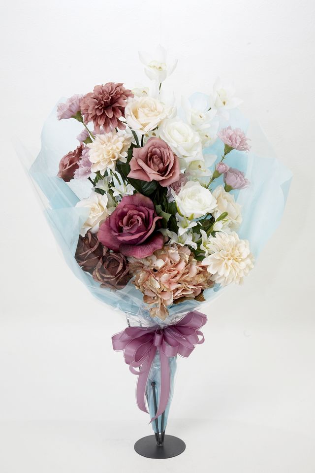 【贈答・贈呈用花束・造花花束・花束ギフト】薔薇とダリアとカーネーションのアーティフィシャルフラワーブーケ