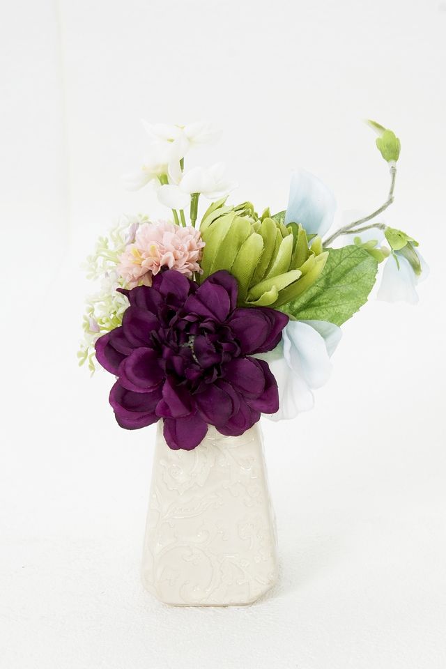 【アーティフィシャルフラワー・造花 お仏壇向けリトル仏花・供花】ダリアとマムのミニ供花−1束タイプ