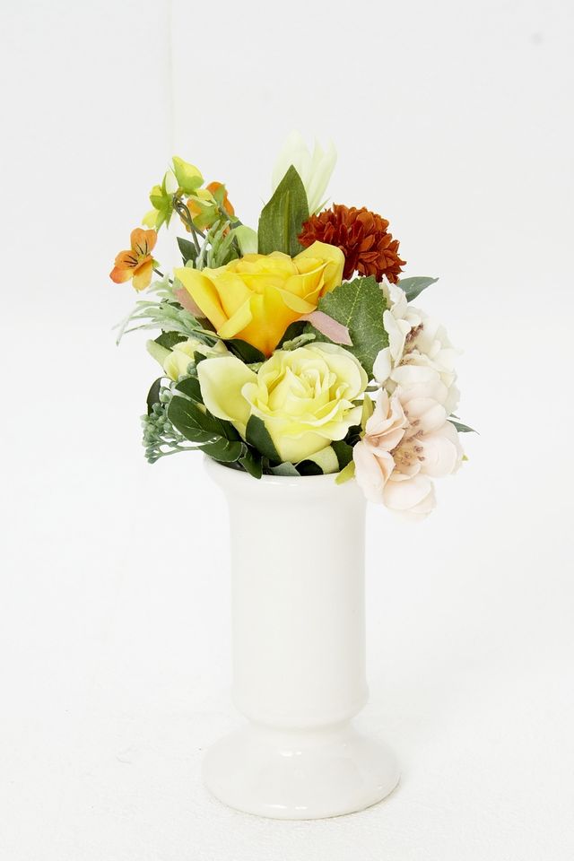【アーティフィシャルフラワー・造花 お仏壇向けリトル仏花・供花】ローズとマムのミニ供花−1束タイプ