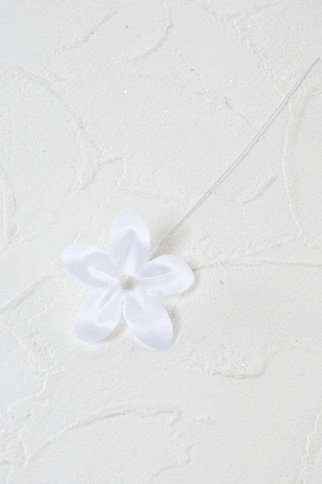 【アートフラワーパーツ・造花・染花・布花】アートブバリア（ホワイト）