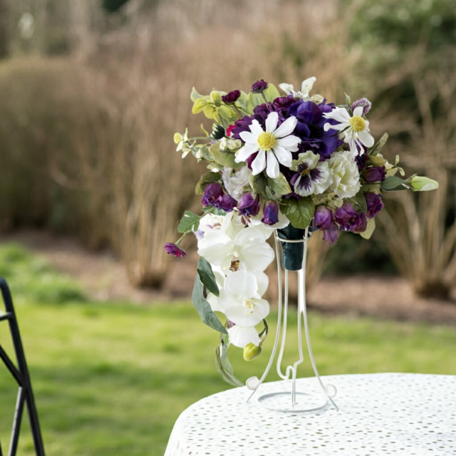 【アーティフィシャルフラワー　インテリアブーケアレンジ】ワイヤースタンドブーケ風アレンジメント/ブーケ・ミラ（スタンド付き）