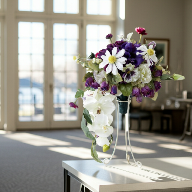 【アーティフィシャルフラワー　インテリアブーケアレンジ】ワイヤースタンドブーケ風アレンジメント/ブーケ・ミラ（スタンド付き）