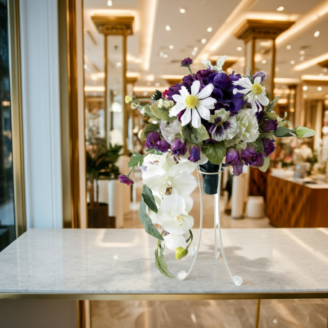 【アーティフィシャルフラワー　インテリアブーケアレンジ】ワイヤースタンドブーケ風アレンジメント/ブーケ・ミラ（スタンド付き）