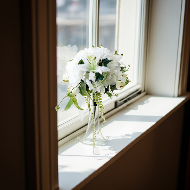 【アーティフィシャルフラワー　インテリアブーケアレンジ】ワイヤースタンドブーケ風アレンジメント/ブーケ・アリア（スタンド付き）