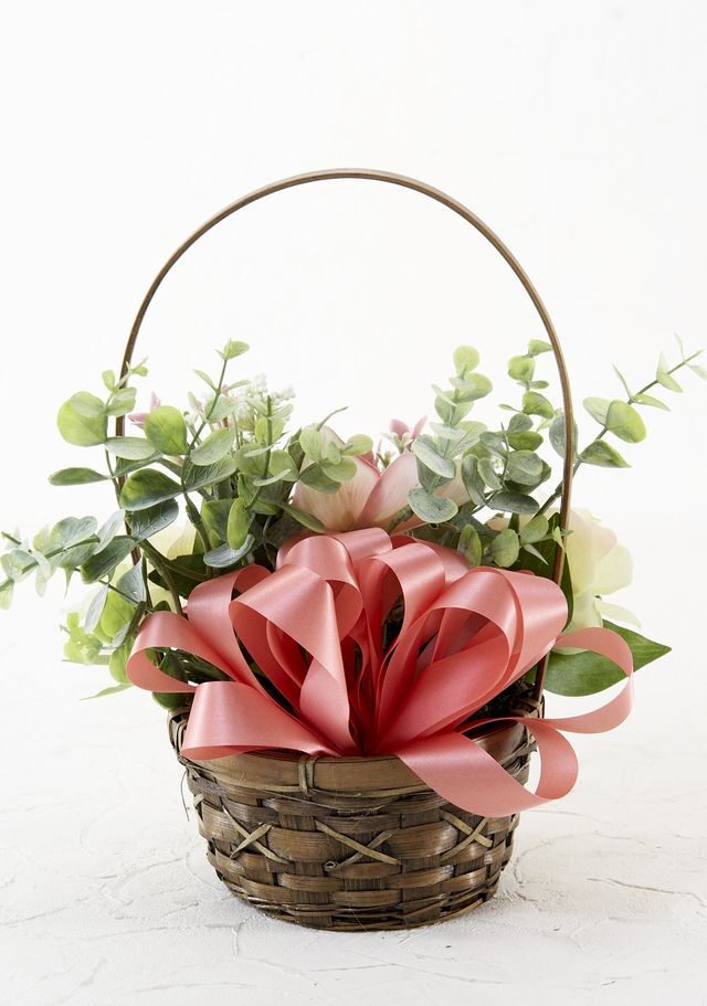 【造花・アーティフィシャルフラワー・カゴアレンジメント】クリスマスローズのナチュラルバスケットアレンジ
