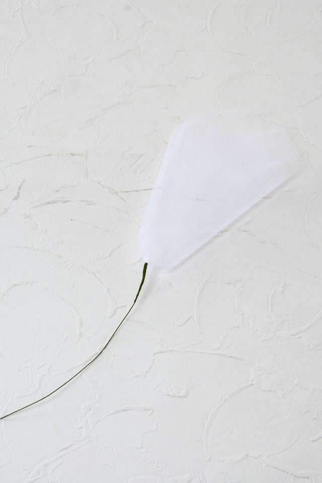 【アートフラワーパーツ・造花・染花・布花】ソフトチュール（大）／ホワイト