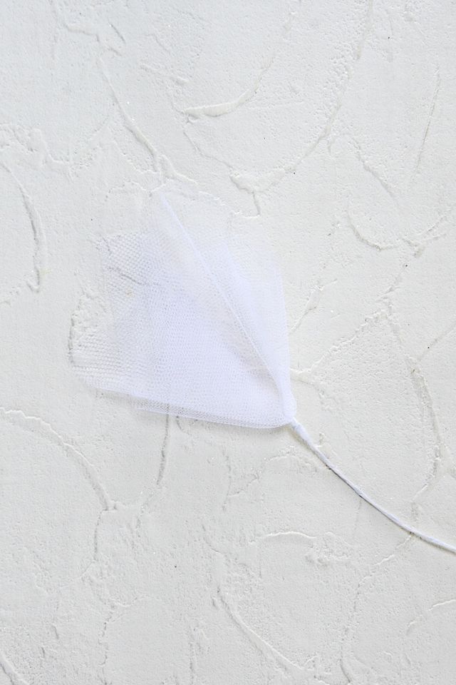 【アートフラワーパーツ・造花・染花・布花】ソフトチュール（小）／ホワイト