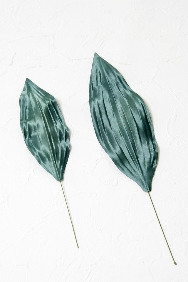 【アートフラワーパーツ・造花・染花・布花】カサブランカリーフ（大）