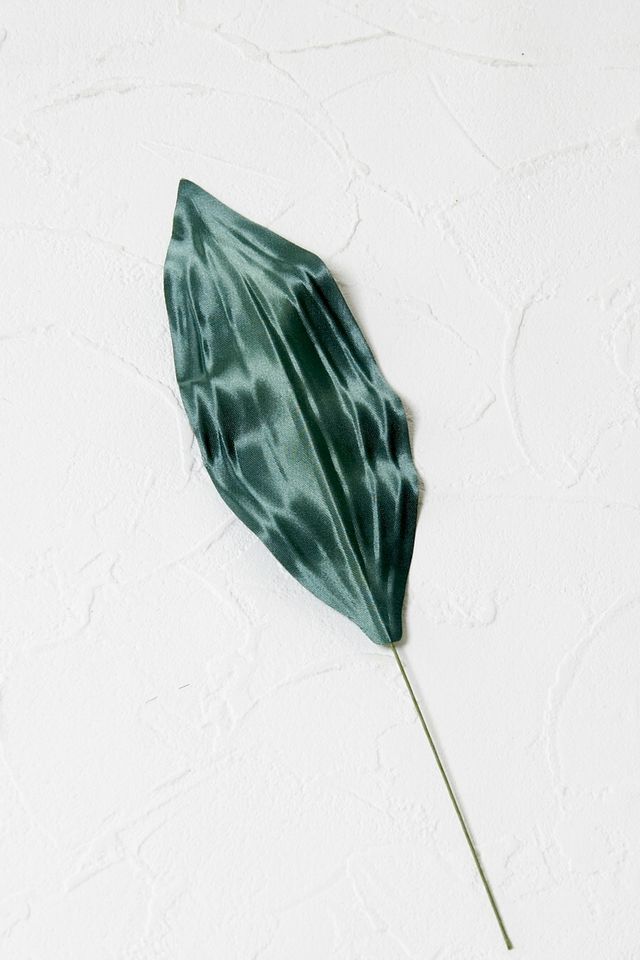 【アートフラワーパーツ・造花・染花・布花】カサブランカリーフ（小）