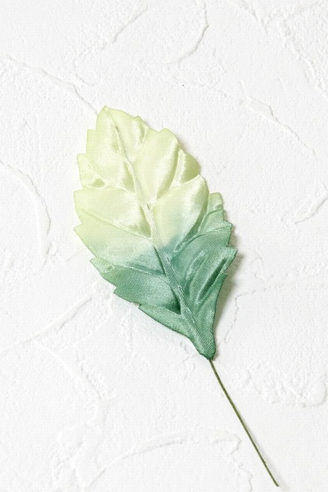 【アートフラワーパーツ・造花・染花・布花】バラリーフ（大）