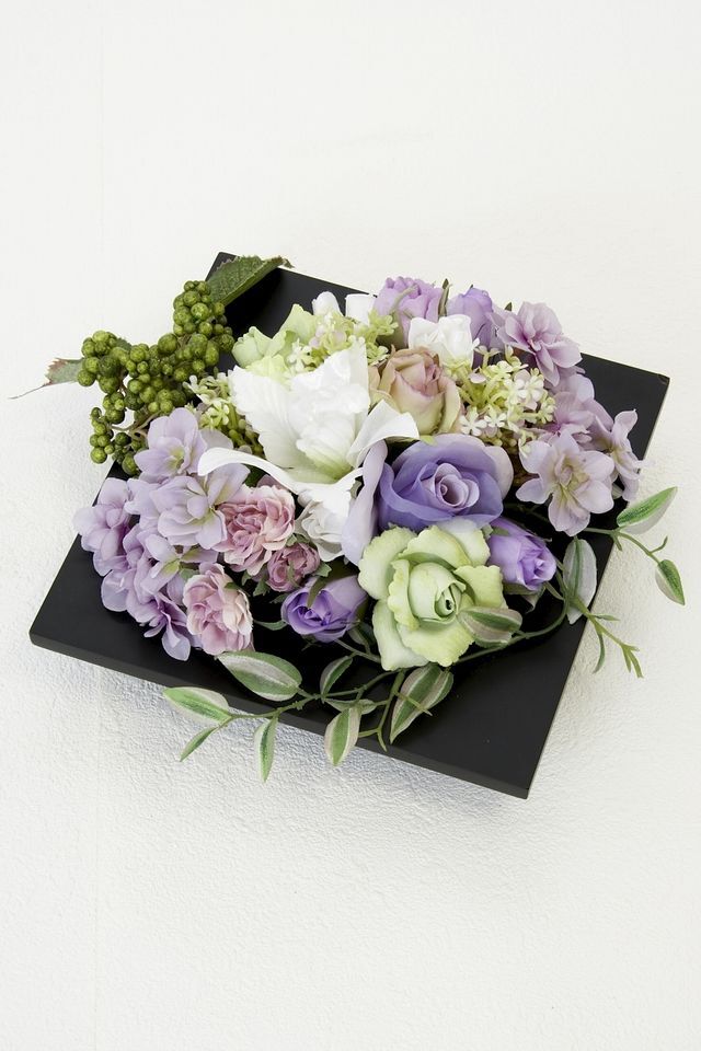 【アーティフィシャル壁掛・造花インテリアフラワー】スクエアフレームアレンジ・シエラ−紫恵蘭