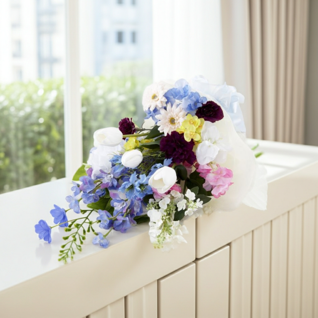 【贈答・贈呈用花束・造花花束・花束ギフト】スイートピーとチューリップのアーティフィシャルフラワーブーケ/ブルーミックス