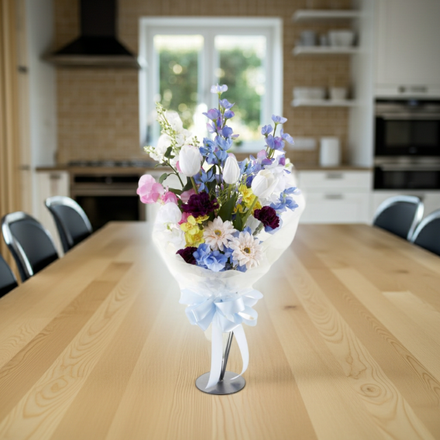 【贈答・贈呈用花束・造花花束・花束ギフト】スイートピーとチューリップのアーティフィシャルフラワーブーケ/ブルーミックス