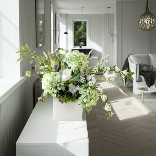 【造花・和モダン・和風アレンジメント】紫陽花と小手毬のジャパニーズモダンアレンジメント