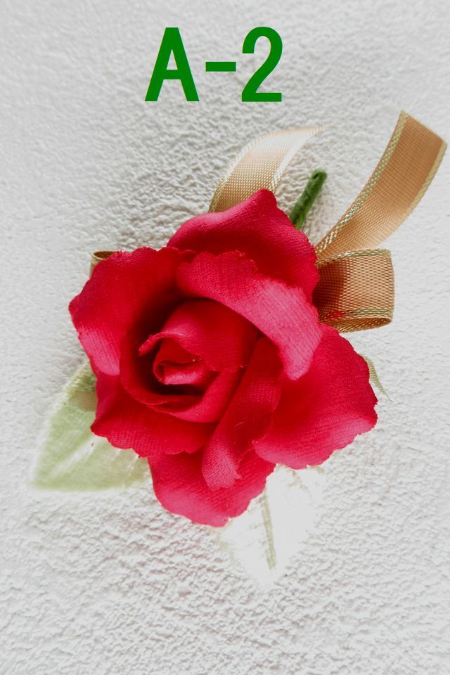 【卒業式・入学式・イベントの胸元に華を添えるコサージュ】ベルベットローズのミニコサージュ