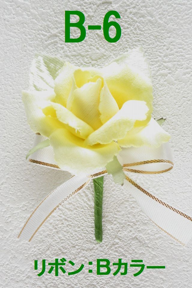 【卒業式・入学式・イベントの胸元に華を添えるコサージュ】ベルベットローズのミニコサージュ