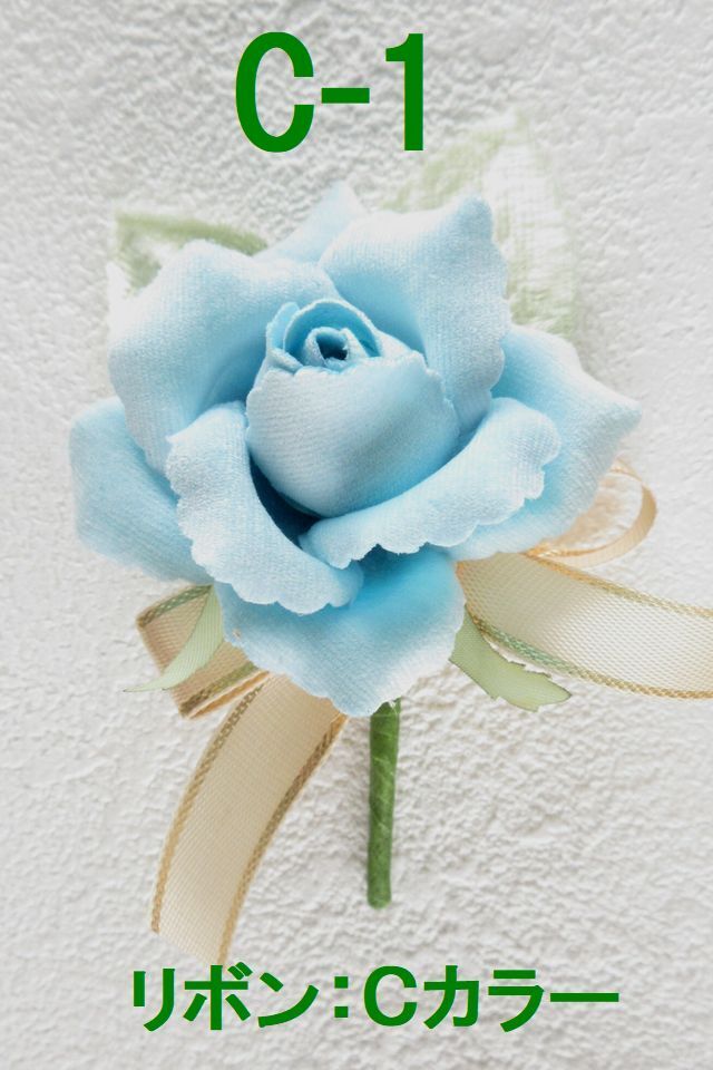 【卒業式・入学式・イベントの胸元に華を添えるコサージュ】ベルベットローズのミニコサージュ