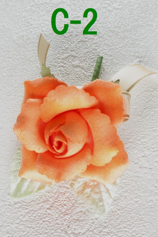 【卒業式・入学式・イベントの胸元に華を添えるコサージュ】ベルベットローズのミニコサージュ