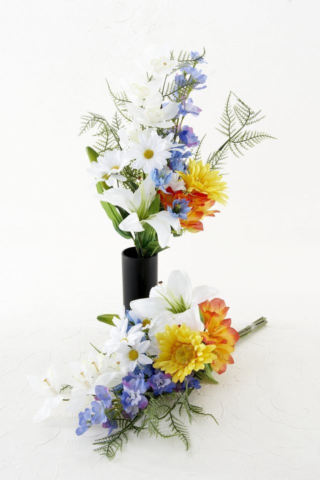 【造花・アーティフィシャルフラワー 仏花・供花・墓花】ガーベラやユリの供花（左右１対セット）