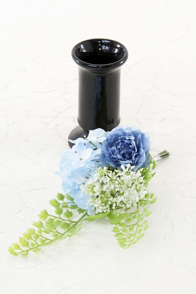【アーティフィシャルフラワー・造花 お仏壇向けリトル仏花・供花】ラナンキュラス&ハイドレンジアのミニ仏花−1束タイプ