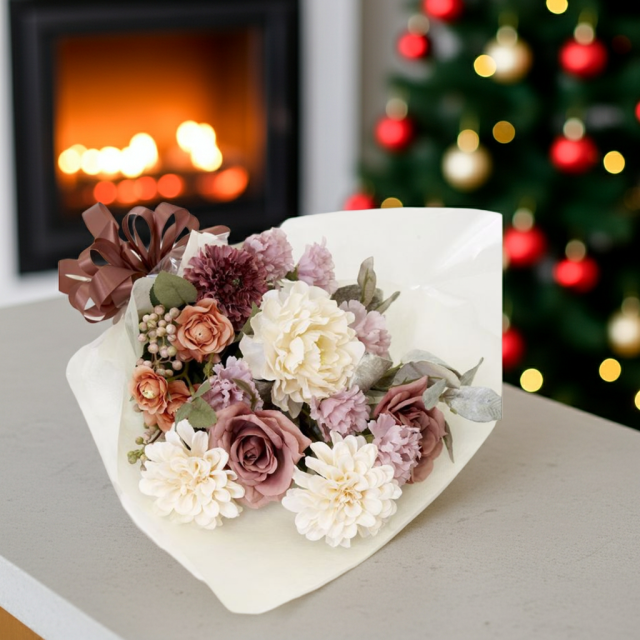 【贈答・贈呈用花束・造花花束・花束ギフト】バラとピオニーとカーネーションのアーティフィシャルフラワーブーケ/ダスティーローズ