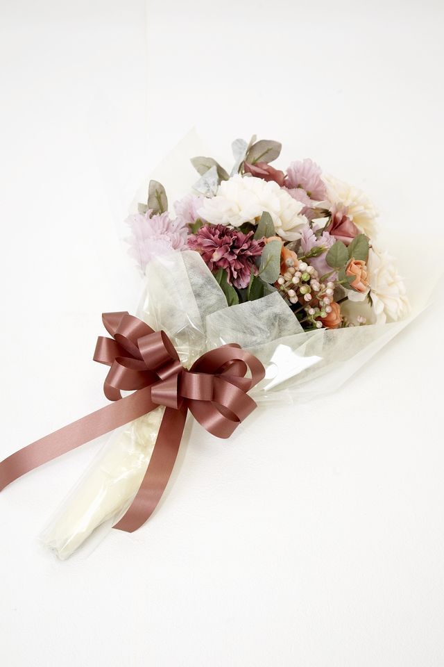 【贈答・贈呈用花束・造花花束・花束ギフト】バラとピオニーとカーネーションのアーティフィシャルフラワーブーケ/ダスティーローズ