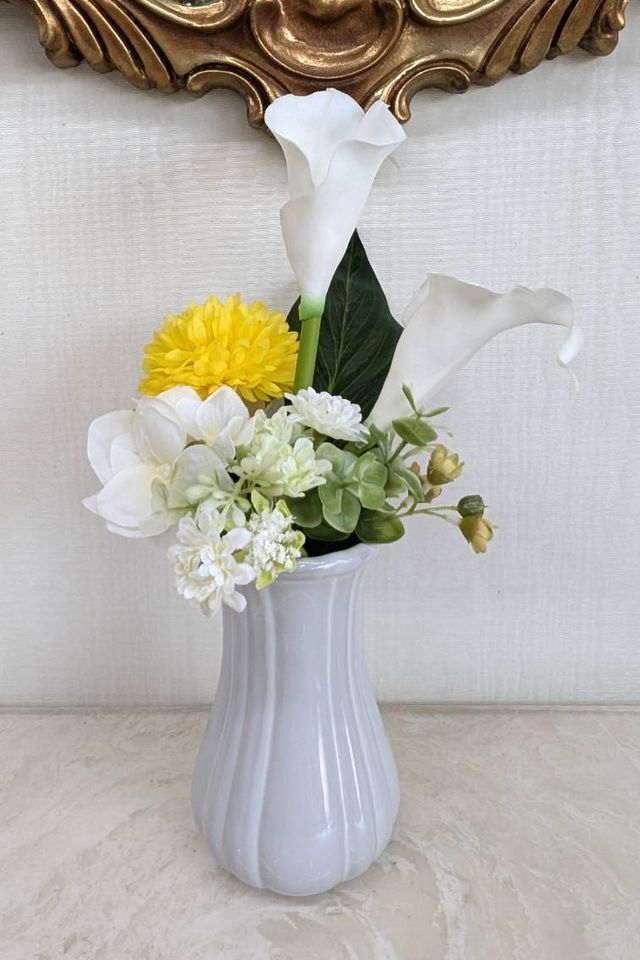 【アーティフィシャルフラワー・造花 お仏壇向けリトル仏花・ミニ供花】カラーとボールマムのミニ供花−1束タイプ