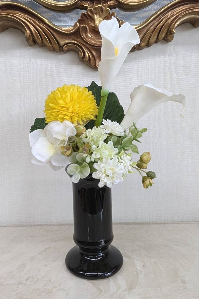【アーティフィシャルフラワー・造花 お仏壇向けリトル仏花・ミニ供花】カラーとボールマムのミニ供花－1束タイプ
