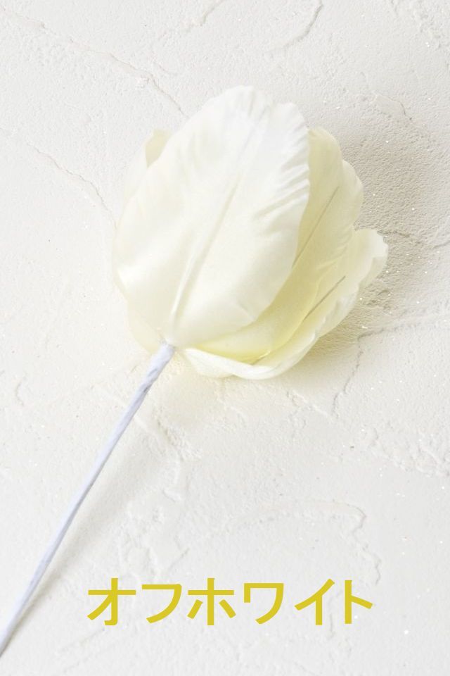 【卒業式・入学式・イベントの胸元に華を添えるコサージュ】チューリップのアートフラワーコサージュ