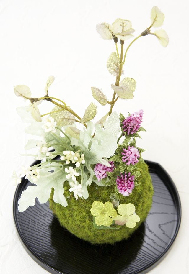 【造花 観葉植物 インテリアグリーン】こけ玉 和アレンジＩ（下皿付き）