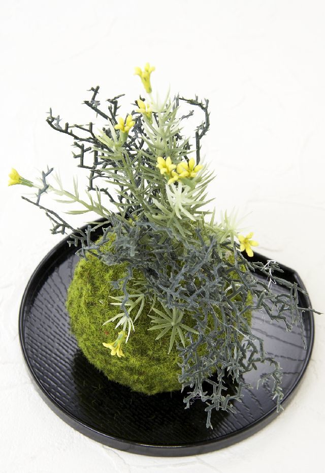 【造花 観葉植物 インテリアグリーン】こけ玉 和アレンジＬ（下皿付き）