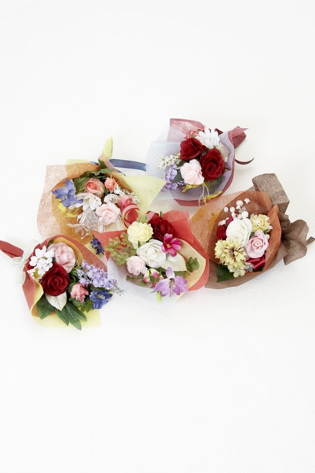 【造花ミニ花束・お買い得セット】ちょっぴり大きな手のひらブーケ(Lサイズ)の5束セット／アソート