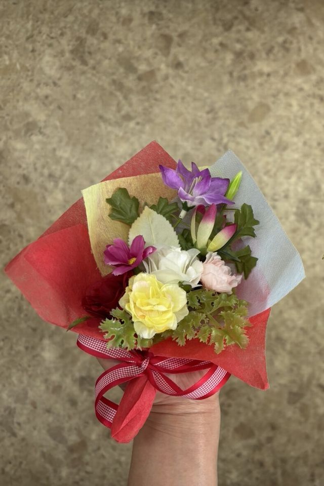 【造花ミニ花束・お買い得セット】ちょっぴり大きな手のひらブーケ(Lサイズ)の5束セット／アソート