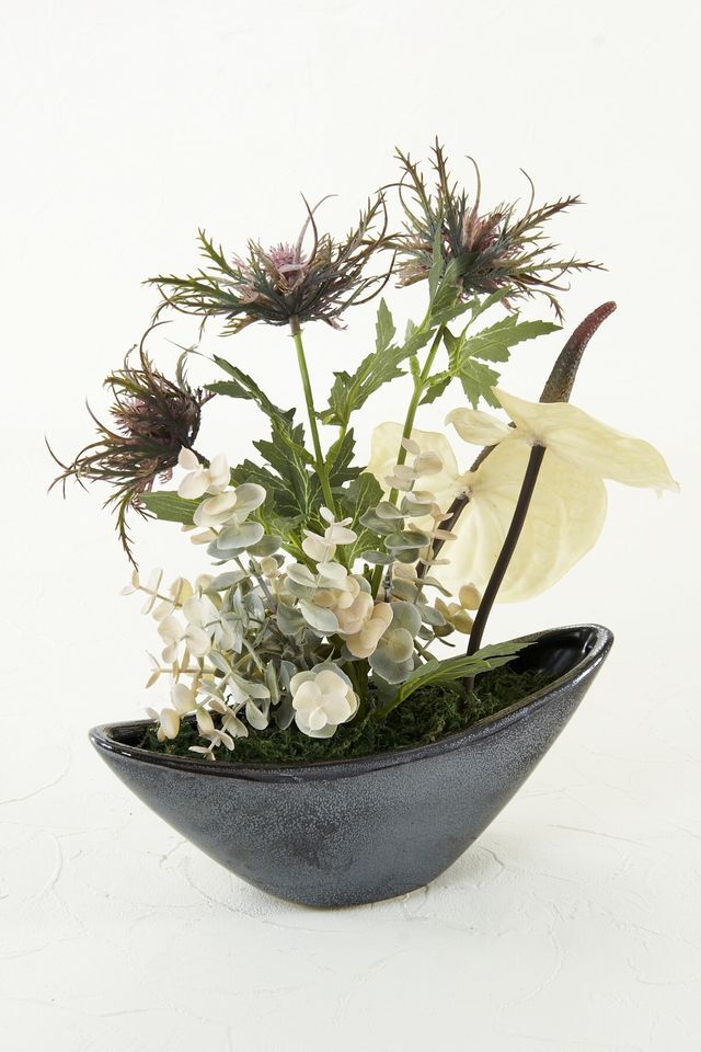 【造花・アーティフィシャルフラワー・インテリアアレンジ】アンスリュームとエリンジュームのナチュラルアレンジメント