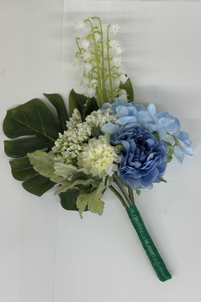 【アーティフィシャルフラワー・造花 お仏壇向けリトル仏花・供花】スズランとラナンキュラスのミニ供花−1束タイプ