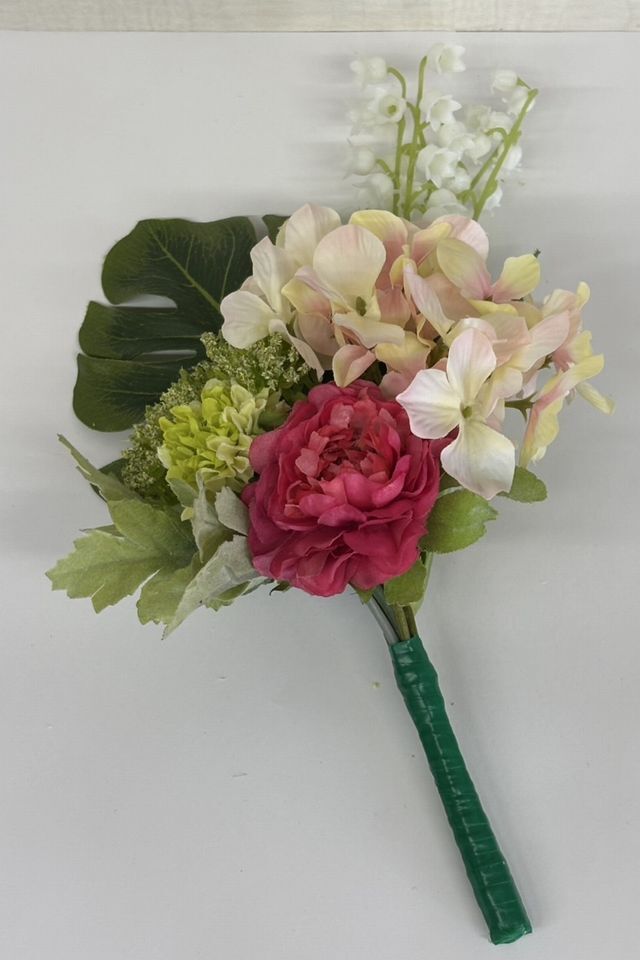 【アーティフィシャルフラワー・造花 お仏壇向けリトル仏花・供花】スズランとラナンキュラスのミニ供花−1束タイプ