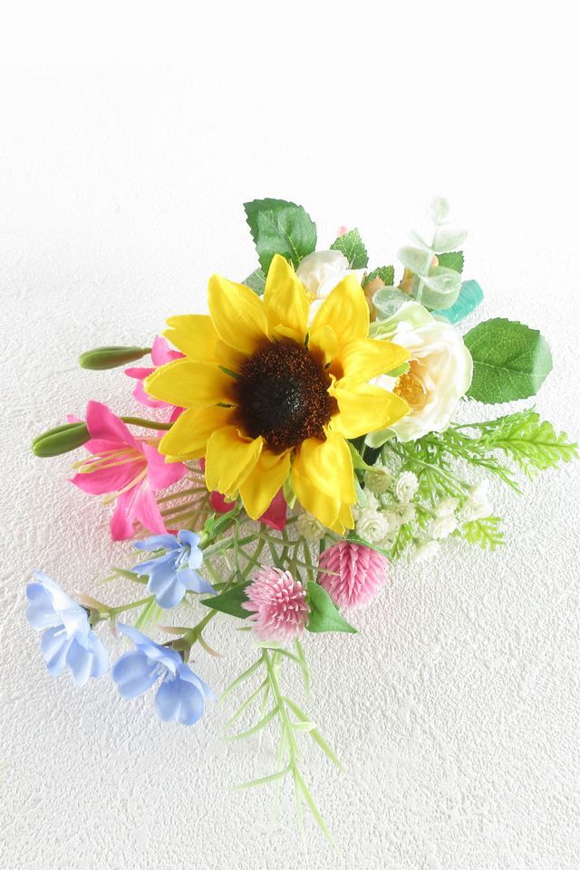 【アーティフィシャルフラワー・造花 お仏壇向けリトル仏花・供花】向日葵とミニ百合のミニ供花−1束タイプ