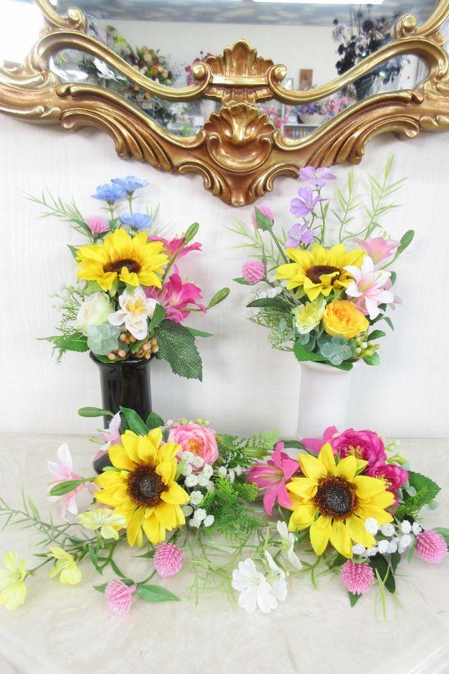 【アーティフィシャルフラワー・造花 お仏壇向けリトル仏花・供花】向日葵とミニ百合のミニ供花−1束タイプ