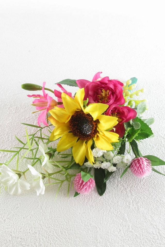 【アーティフィシャルフラワー・造花 お仏壇向けリトル仏花・供花】向日葵とミニ百合のミニ供花−1束タイプ