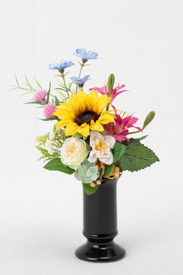 【アーティフィシャルフラワー・造花 お仏壇向けリトル仏花・供花】向日葵とミニ百合のミニ供花−1束タイプ