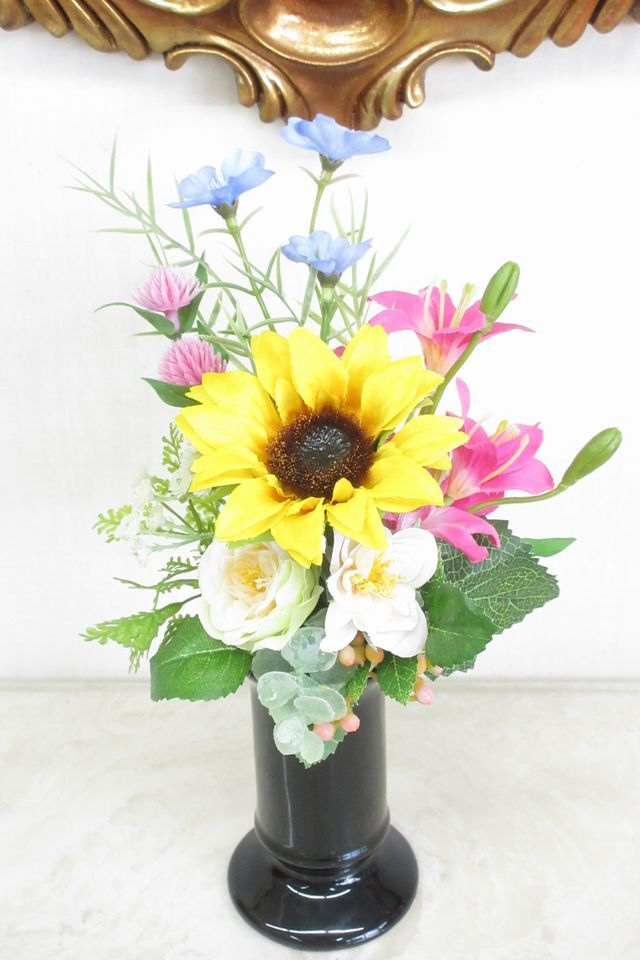 【アーティフィシャルフラワー・造花 お仏壇向けリトル仏花・供花】向日葵とミニ百合のミニ供花−1束タイプ